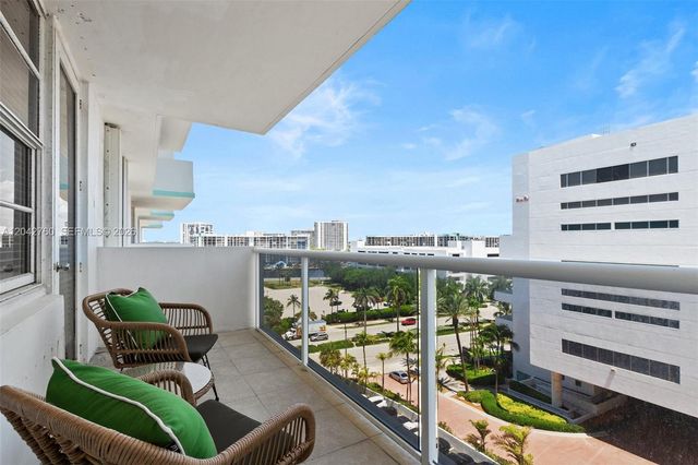 3725 S Ocean Drive 921, Hollywood, FL 33019