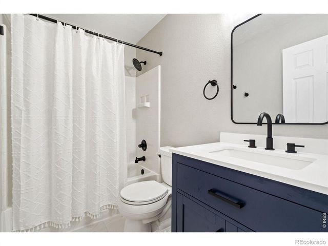 1890 Twin Lakes Circle, Loveland, CO 80538
