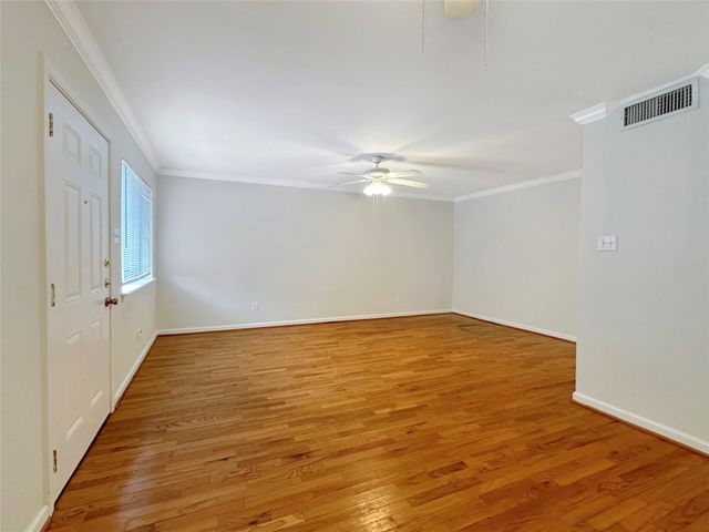 1520 Yale Street 16, Houston, TX 77008