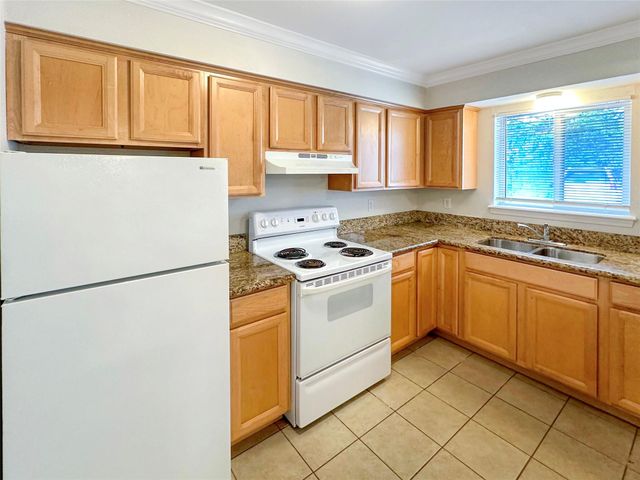 1520 Yale Street 16, Houston, TX 77008