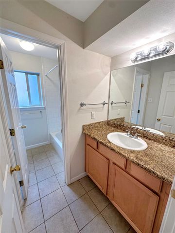 1520 Yale Street 16, Houston, TX 77008