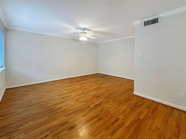 1520 Yale Street 16, Houston, TX 77008