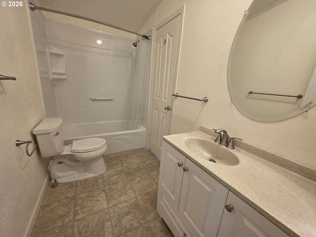 1301 SETTLERS Loop, Forest Grove, OR 97116