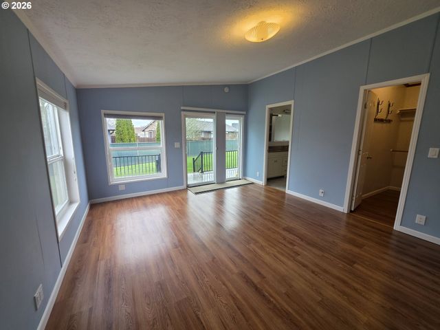 1301 SETTLERS Loop, Forest Grove, OR 97116