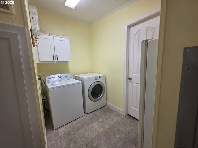 1301 SETTLERS Loop, Forest Grove, OR 97116