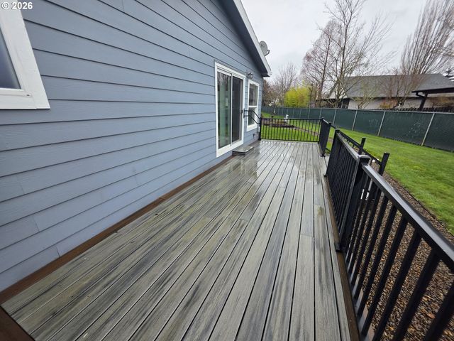 1301 SETTLERS Loop, Forest Grove, OR 97116