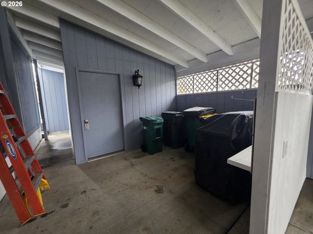 1301 SETTLERS Loop, Forest Grove, OR 97116