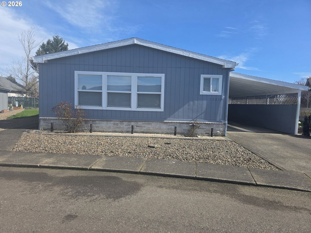1301 SETTLERS Loop, Forest Grove, OR 97116