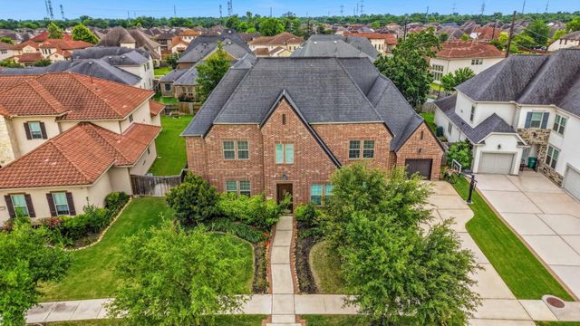 5735 Genoa Springs Lane, Sugar Land, TX 77479