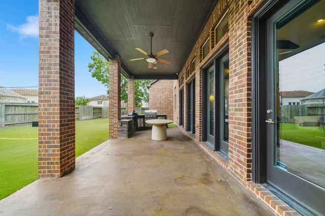 5735 Genoa Springs Lane, Sugar Land, TX 77479