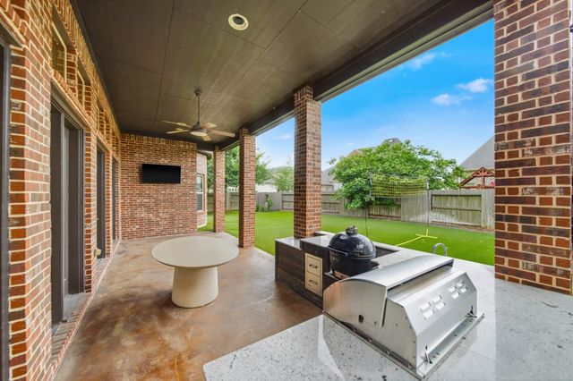 5735 Genoa Springs Lane, Sugar Land, TX 77479