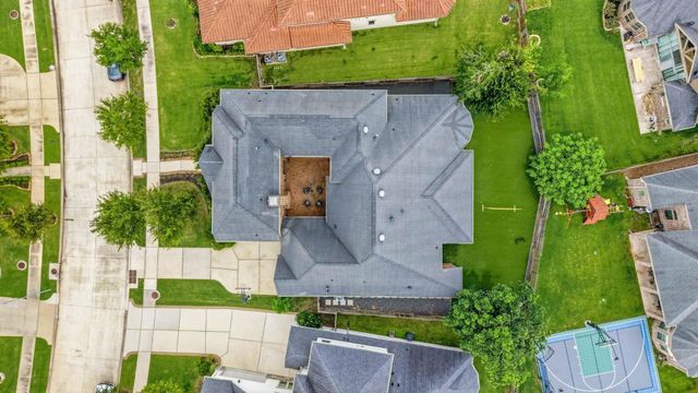 5735 Genoa Springs Lane, Sugar Land, TX 77479