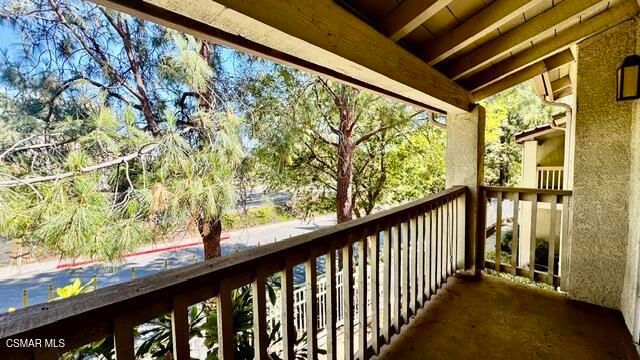 688 Indian Oak Lane 107, Oak Park, CA 91377