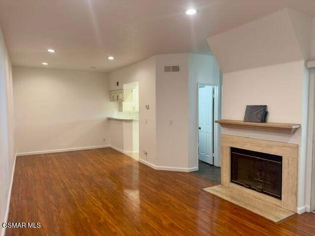 688 Indian Oak Lane 107, Oak Park, CA 91377