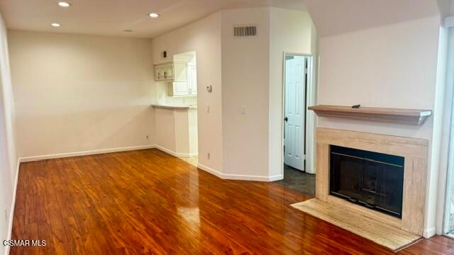 688 Indian Oak Lane 107, Oak Park, CA 91377