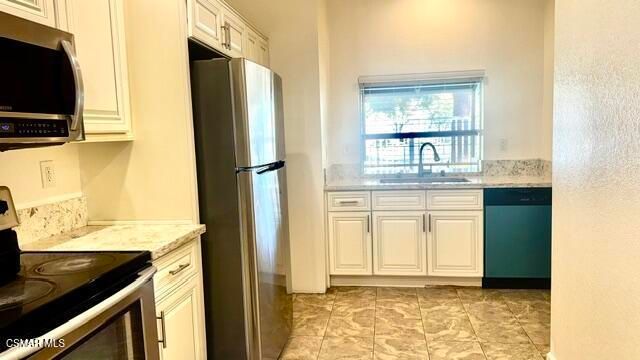 688 Indian Oak Lane 107, Oak Park, CA 91377