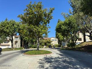 688 Indian Oak Lane 107, Oak Park, CA 91377