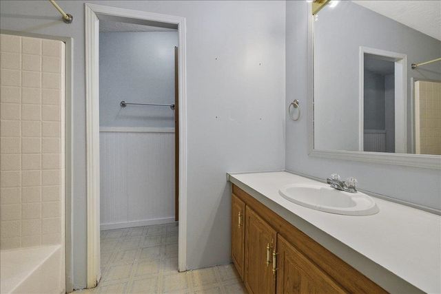 15521 W Charles Rd, Nine Mile Falls, WA 99026