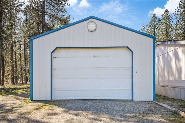 15521 W Charles Rd, Nine Mile Falls, WA 99026