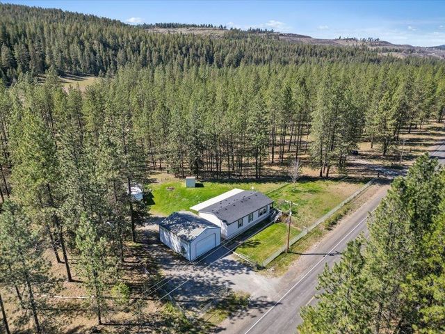15521 W Charles Rd, Nine Mile Falls, WA 99026