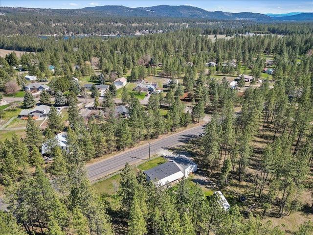 15521 W Charles Rd, Nine Mile Falls, WA 99026