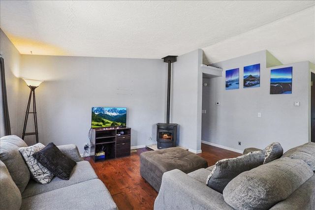 15521 W Charles Rd, Nine Mile Falls, WA 99026