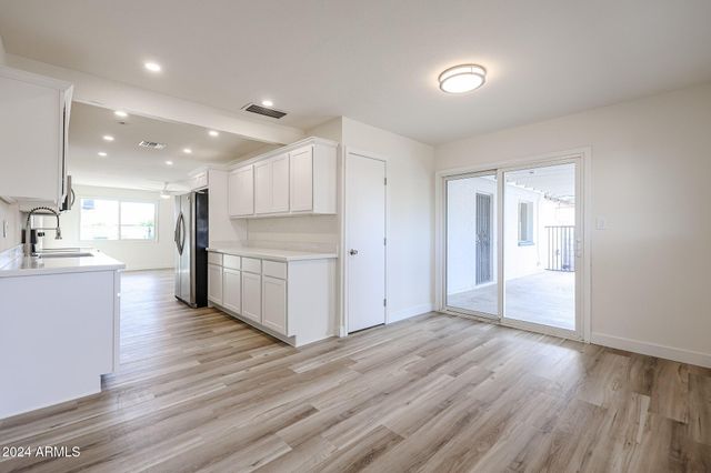 4352 E Grovers Avenue, Phoenix, AZ 85032