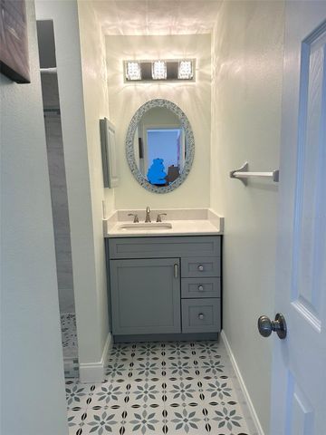 12 QUAILS RUN BOULEVARD 12, Englewood, FL 34223