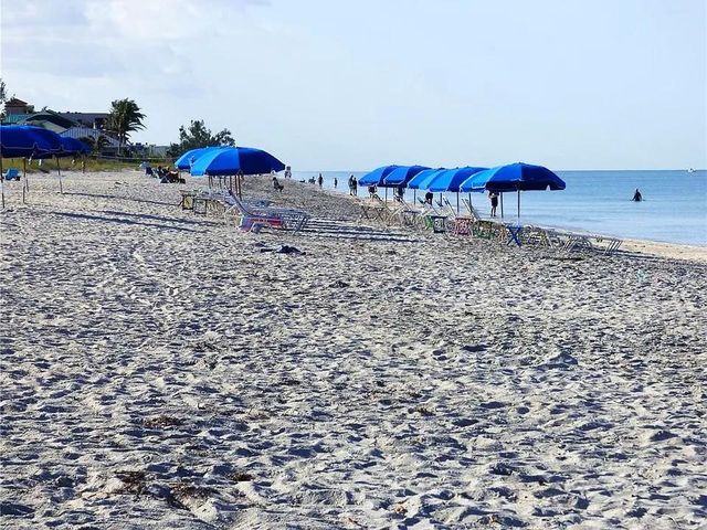 12 QUAILS RUN BOULEVARD 12, Englewood, FL 34223