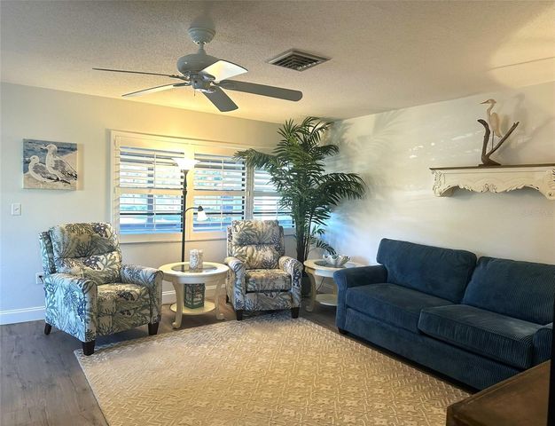 12 QUAILS RUN BOULEVARD 12, Englewood, FL 34223