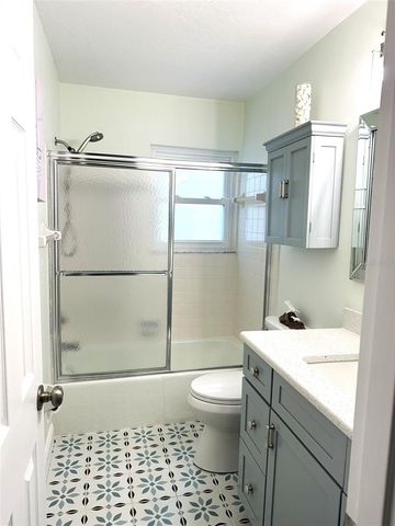 12 QUAILS RUN BOULEVARD 12, Englewood, FL 34223