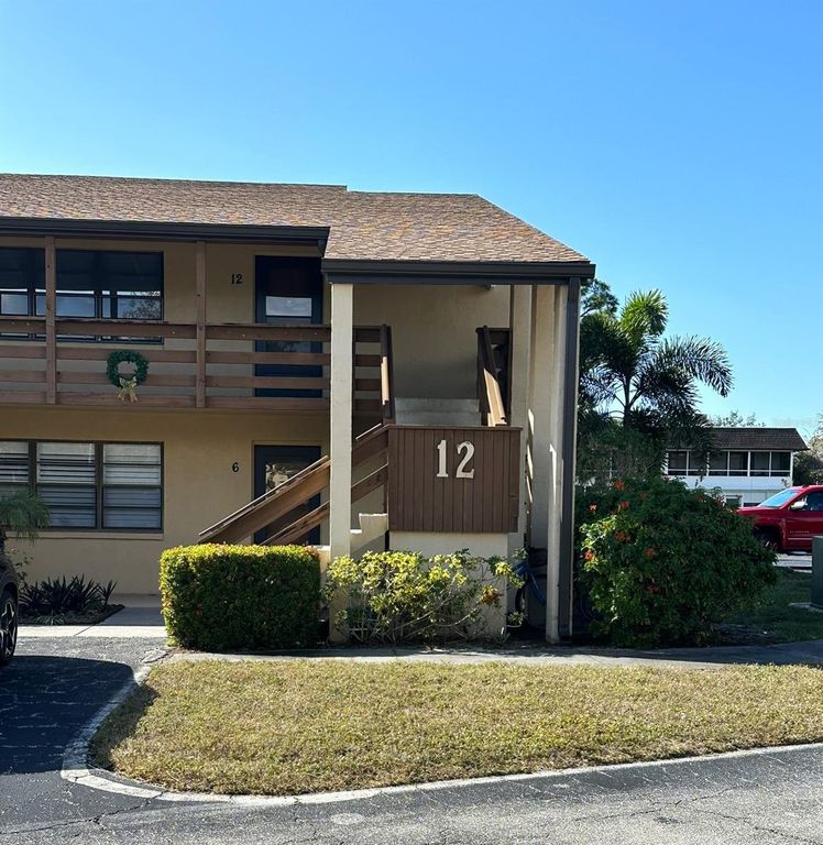 12 QUAILS RUN BOULEVARD 12, Englewood, FL 34223