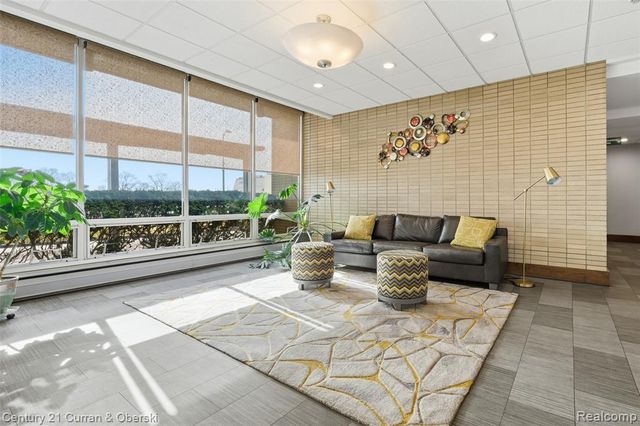 8900 E Jefferson Avenue 112, Detroit, MI 48214