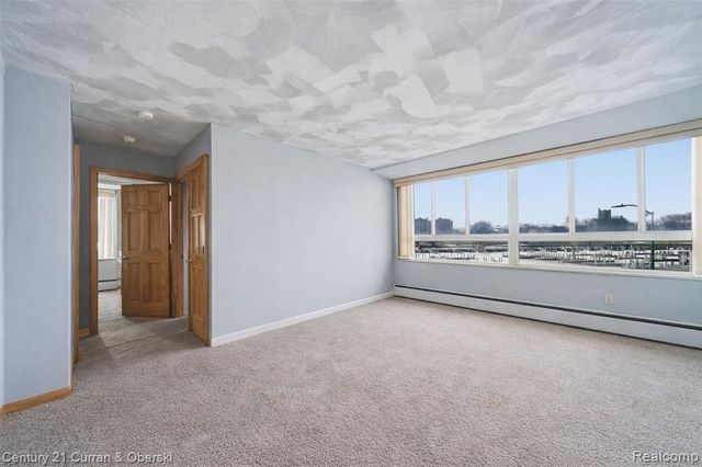 8900 E Jefferson Avenue 112, Detroit, MI 48214