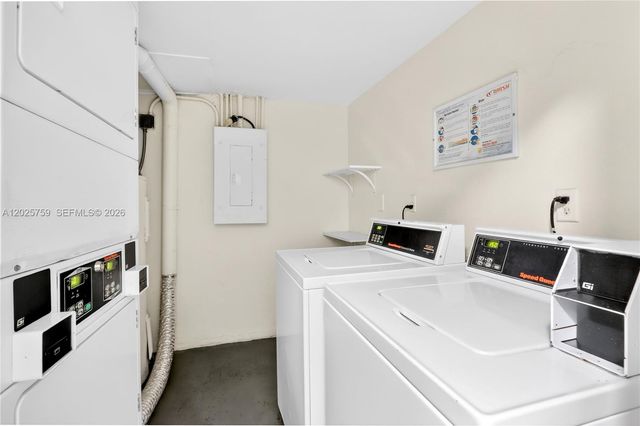 410 SE 2nd St 114, Hallandale Beach, FL 33009