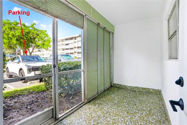 410 SE 2nd St 114, Hallandale Beach, FL 33009