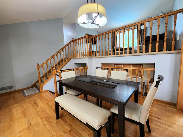 915 Ferndale Street S, Maplewood, MN 55119