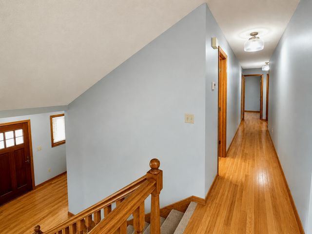 915 Ferndale Street S, Maplewood, MN 55119