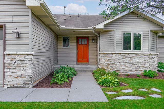 915 Ferndale Street S, Maplewood, MN 55119