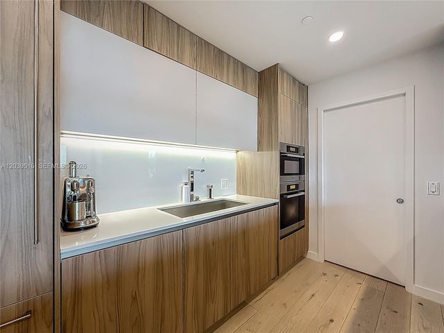 350 Ocean Dr 305N, Key Biscayne, FL 33149