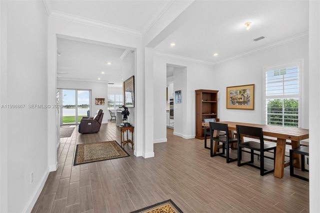 769 Hookline Cir, Loxahatchee, FL 33470