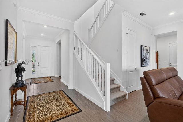 769 Hookline Cir, Loxahatchee, FL 33470