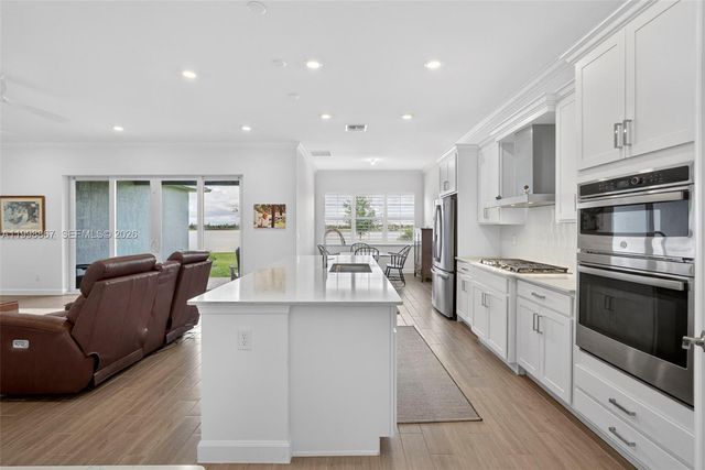 769 Hookline Cir, Loxahatchee, FL 33470