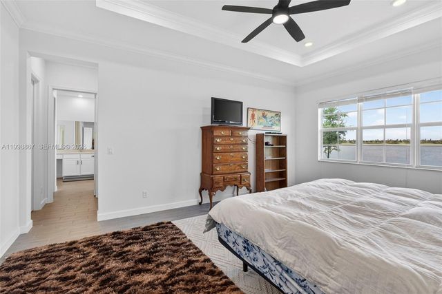 769 Hookline Cir, Loxahatchee, FL 33470