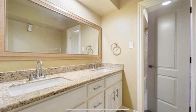 2715 Toyah Avenue, Houston, TX 77039