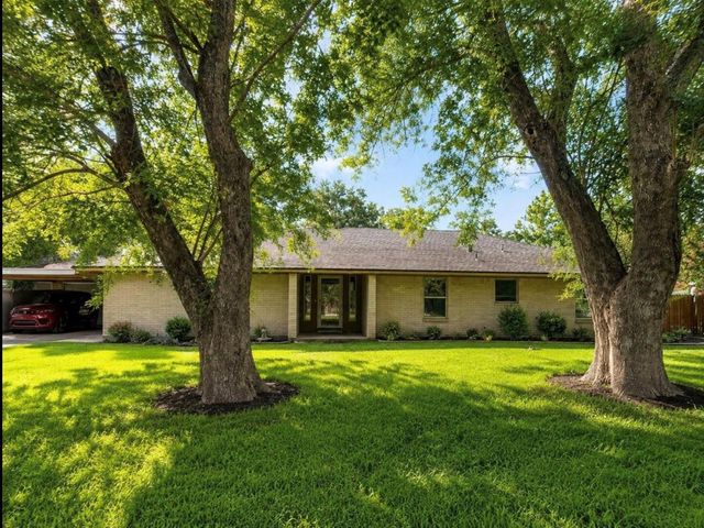 2715 Toyah Avenue, Houston, TX 77039