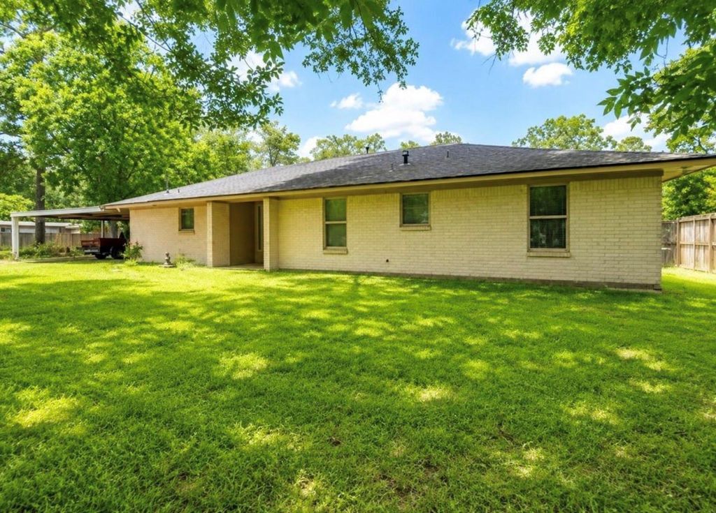 2715 Toyah Avenue, Houston, TX 77039