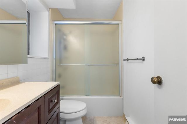 235 Prospect Avenue 2B, Hackensack, NJ 07601