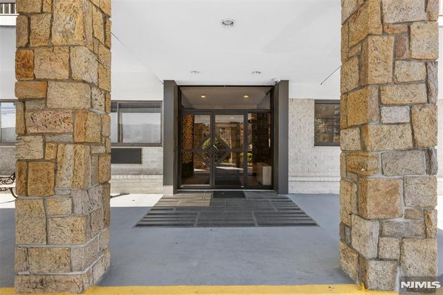 235 Prospect Avenue 2B, Hackensack, NJ 07601