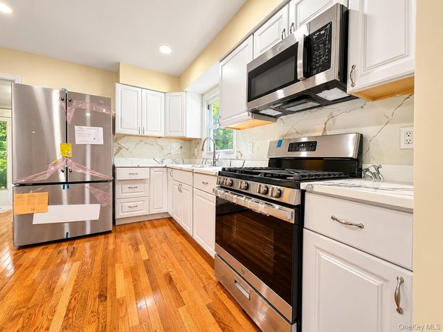 11 Clover Drive, West Nyack, NY 10994